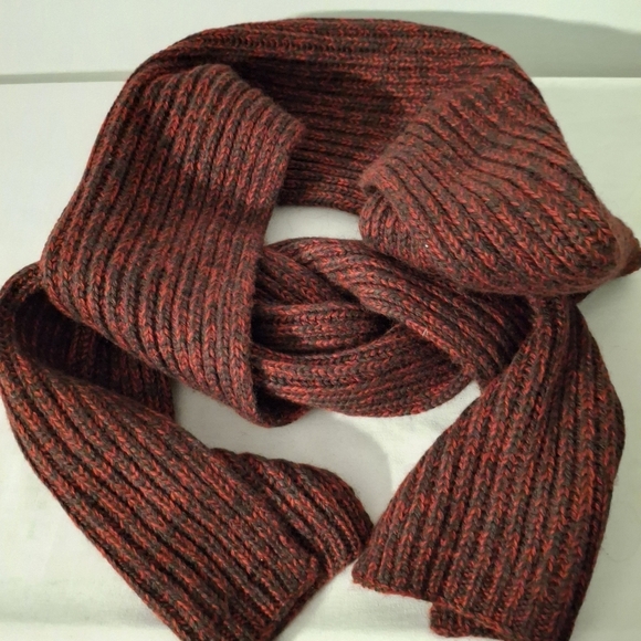 Moda International Red and Black Knit Scarf - Picture 3 of 4
